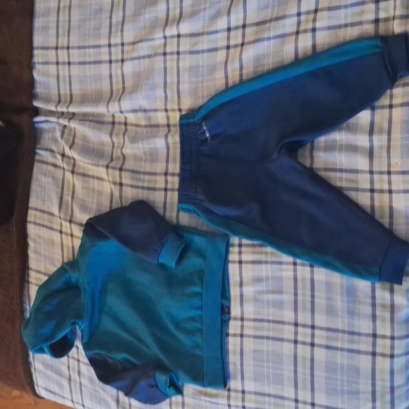 Nike toddler sweatsuit - Picture 6 of 6